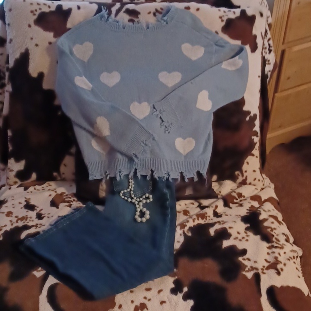 BELLE DU JOUR, SWEATER, WITH AEROPOSTALE HIGH RISE FLARE JEANS, SIZE 000.